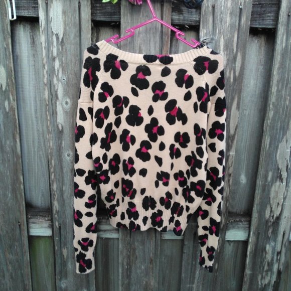 525 leopard print v-neck pull over sweater M - Picture 4 of 5